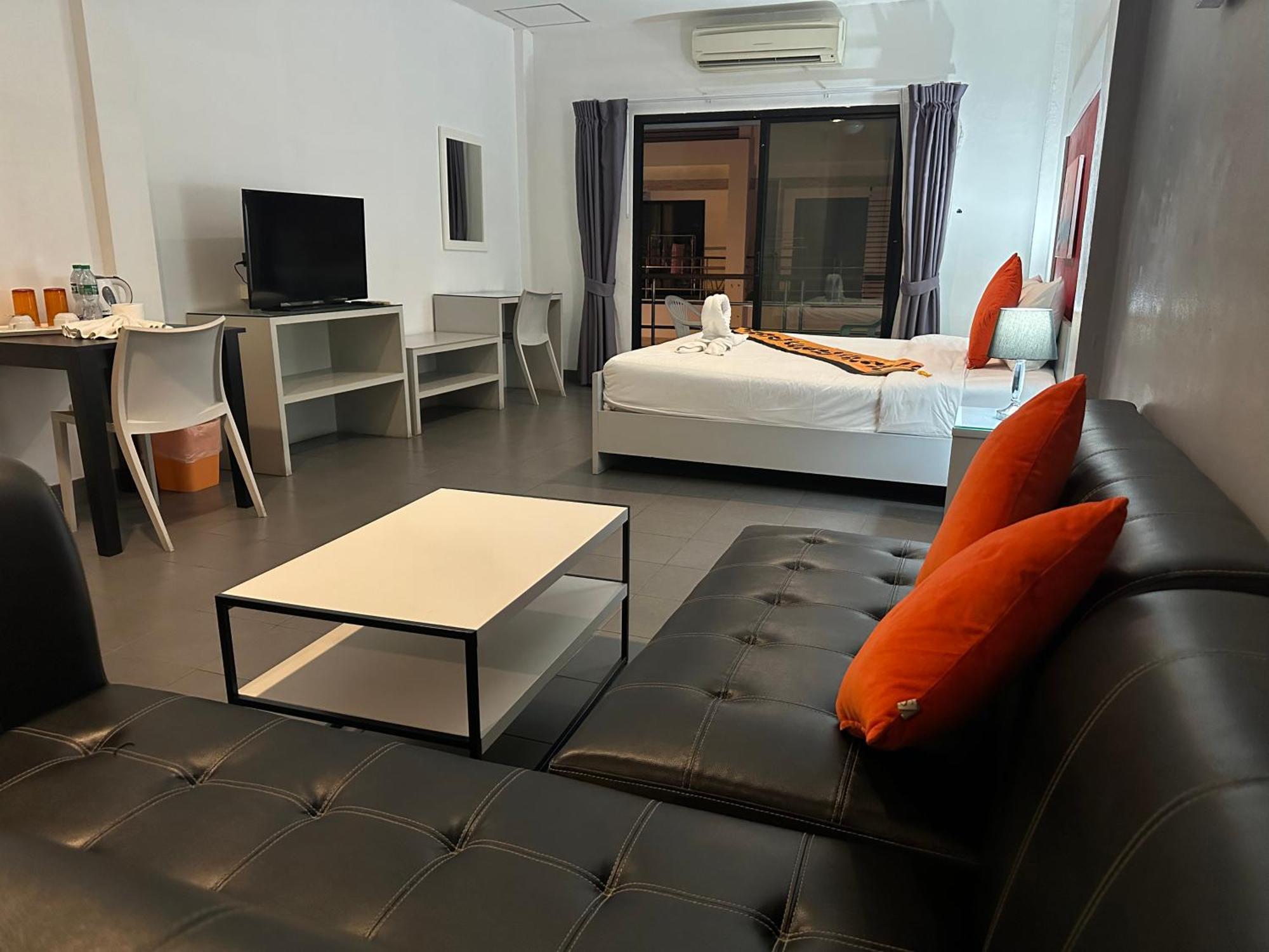 Garden Guest House Pattaya ภายนอก รูปภาพ