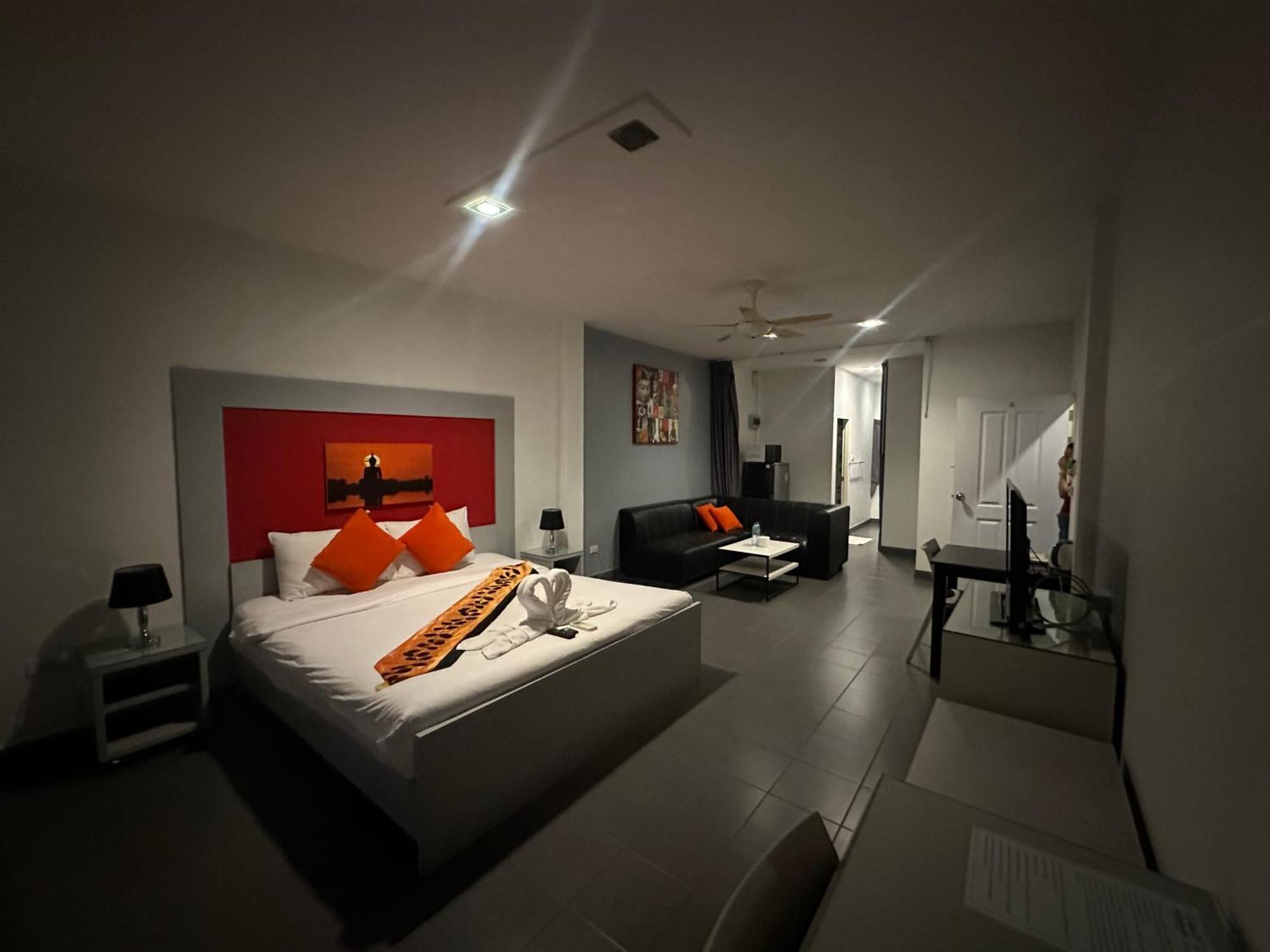 Garden Guest House Pattaya ภายนอก รูปภาพ